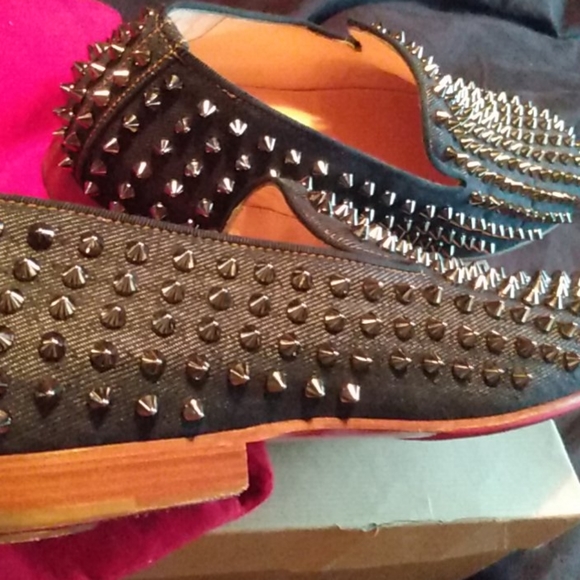 Authentic Christian Louboutin main image 4